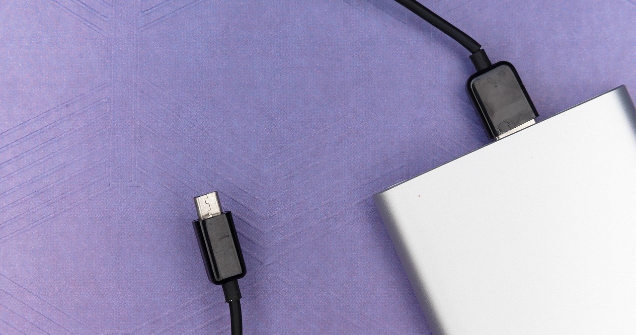 чи можна брати повербанк в літак