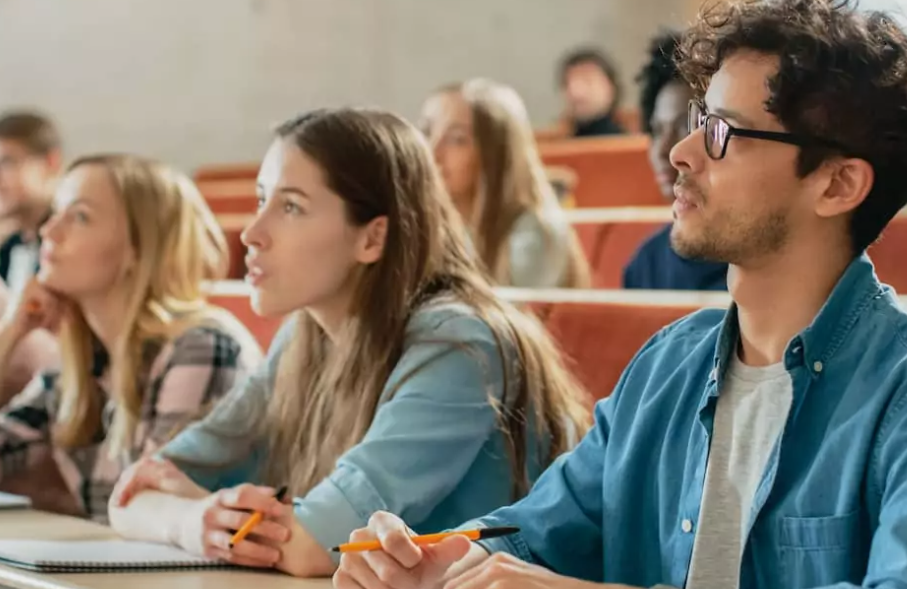 чим відрізняється молодший бакалавр від фахового молодшого бакалавра