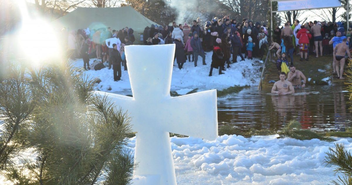 коли хрещення в Україні