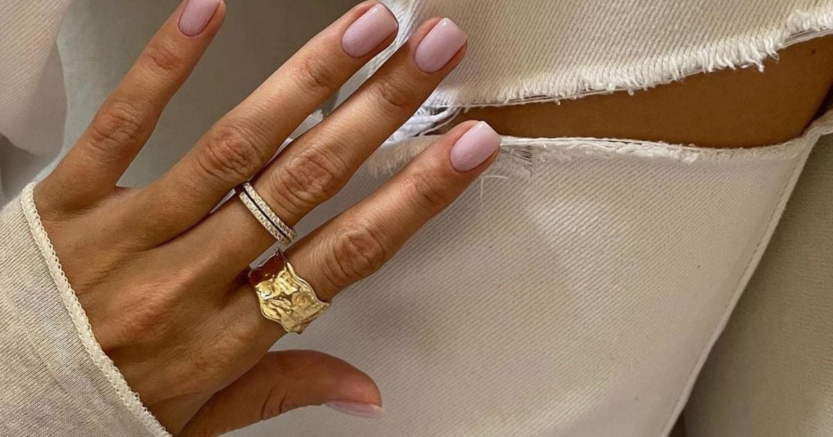 З якого віку можна робити манікюр