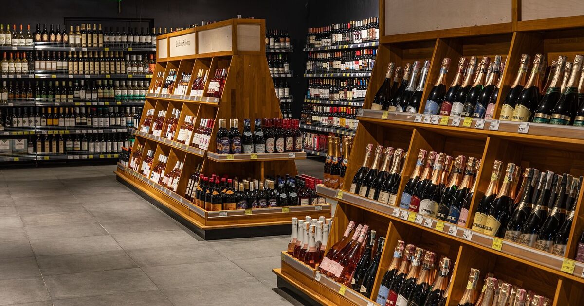 до котрої години продають алкоголь