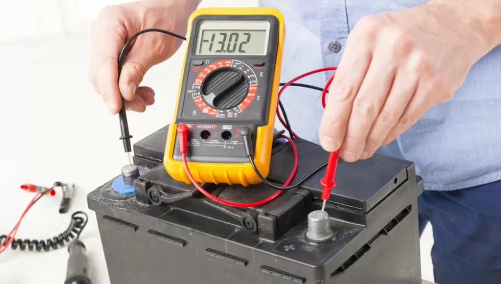 як перевірити заряд акумулятора