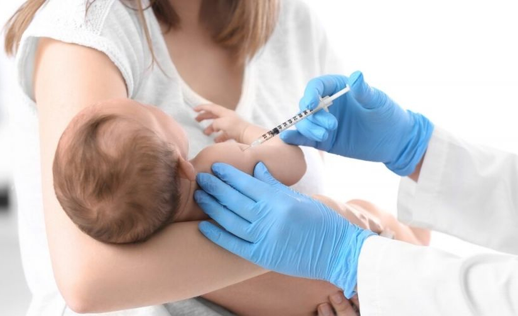 які прививки ставлять у пологовому будинку