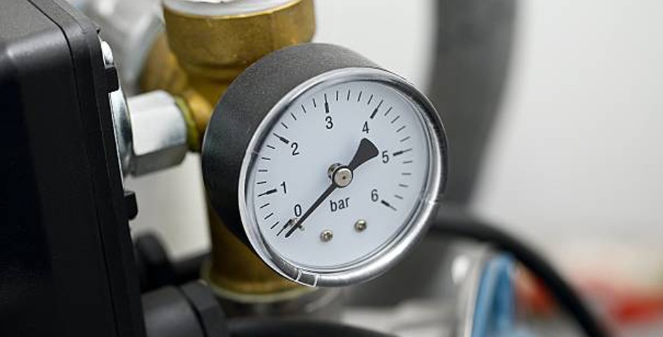 який має бути тиск в насосній станції